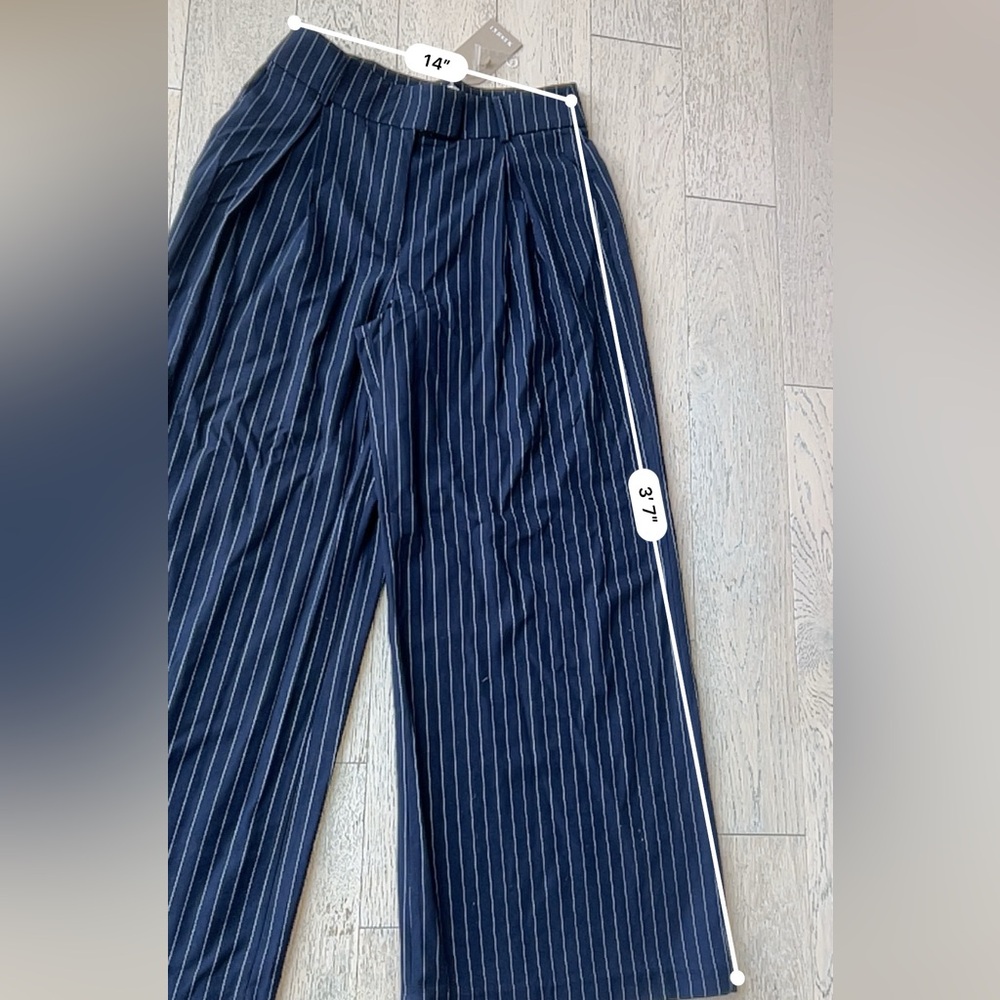 NWT Meshki “Jacqueline” Navy Pinstripe Wide-Leg Pants - Picture 12 of 16